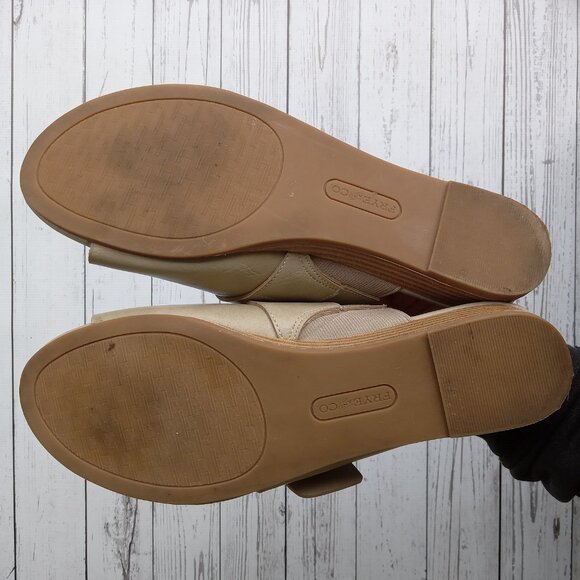 Frye and Co Quincey Toe Loop Sandals Sz 8.5 Taupe Low Wedge Buckle Strap Comfort - Picture 12 of 12